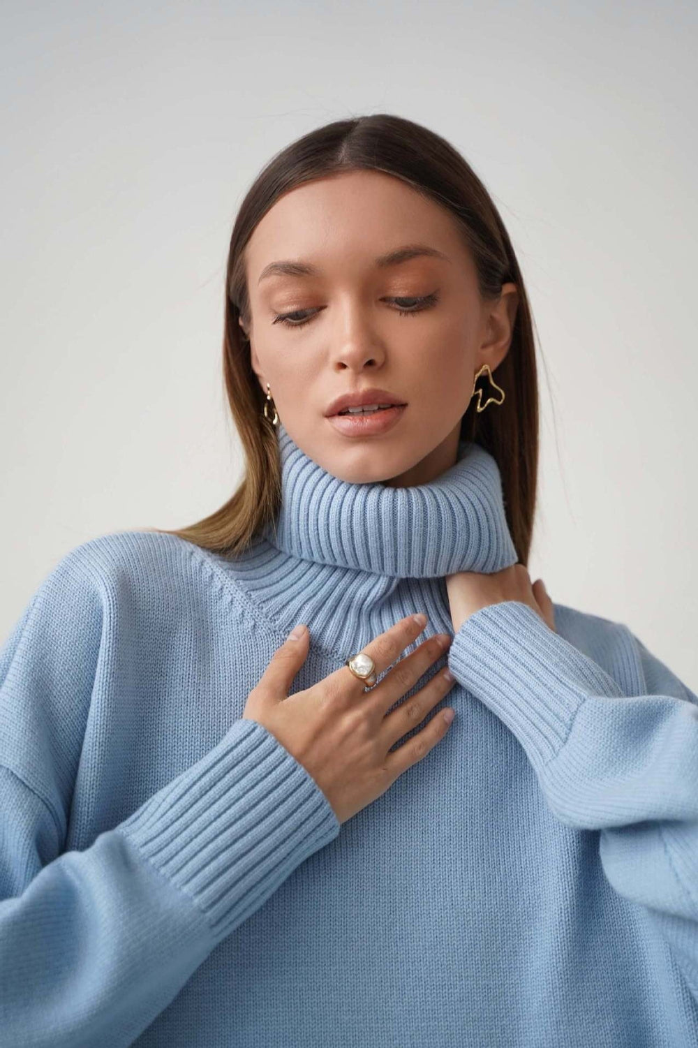 Basic Solid Knit Turtleneck Sweater