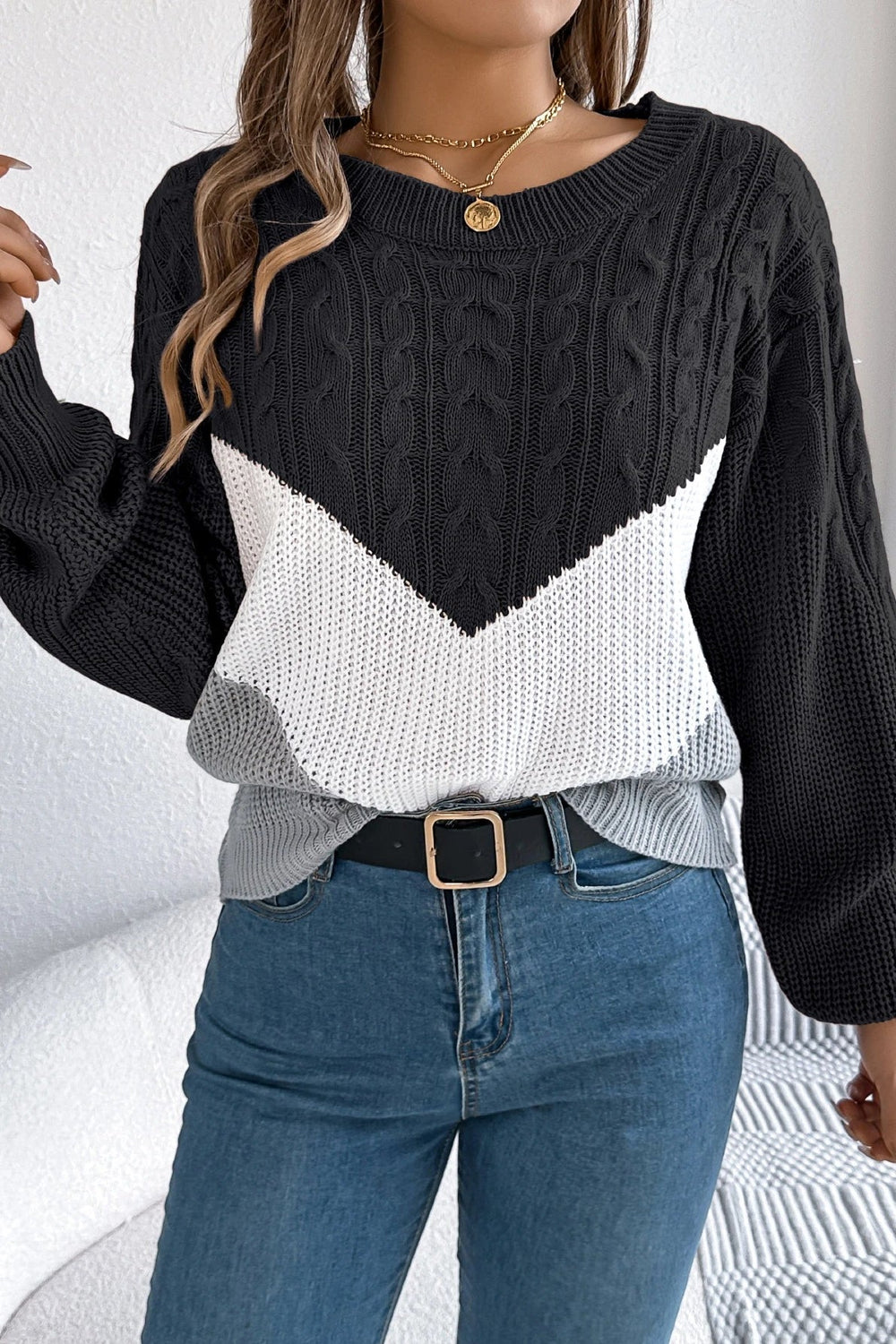 Colorblock Round Neck Pullover Sweater