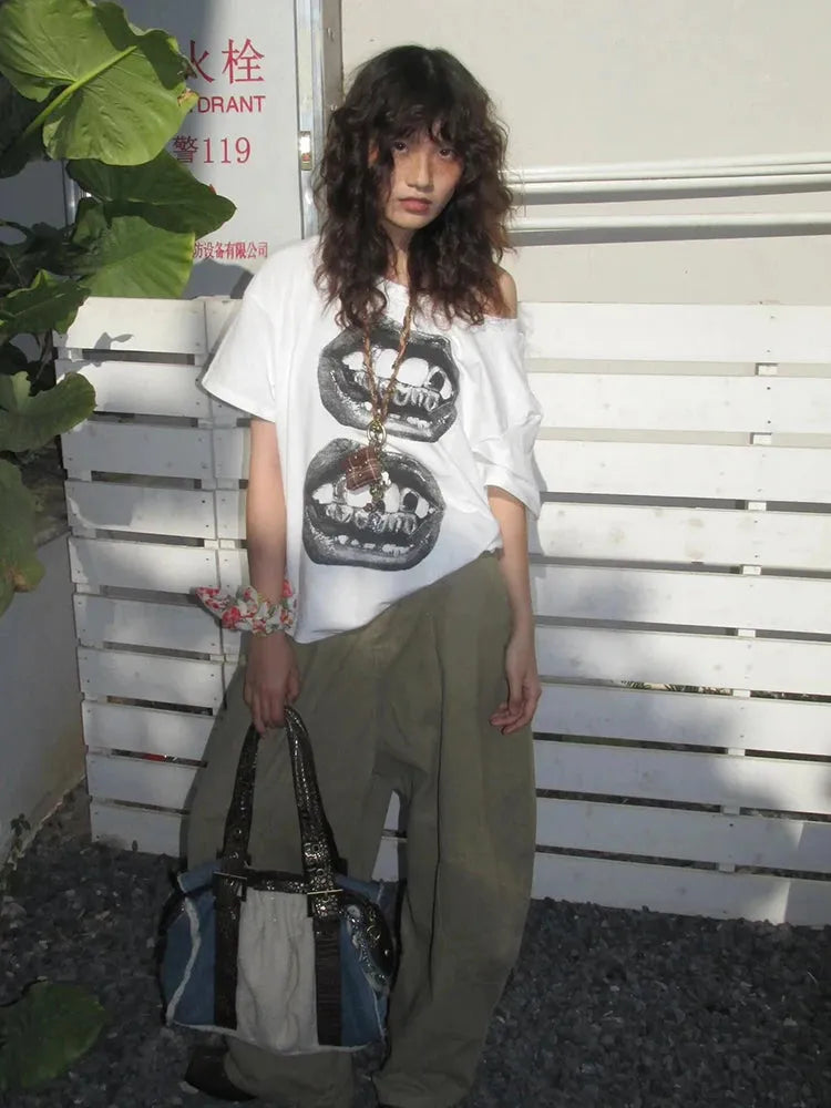 Y2K One Shoulder Lips Tee