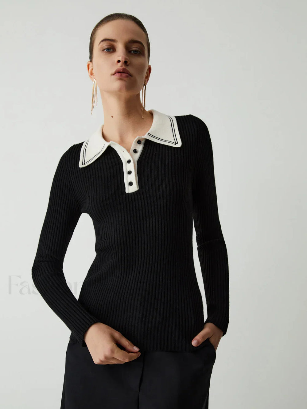 Contrast Collar Quarter Button Modern Long Sleeve Knit Top Sweaters L