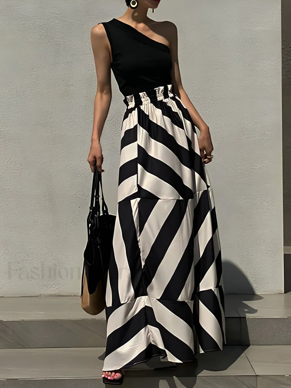 Stripe Print Graceful Long Skirt BlackandWhite / S Skirts