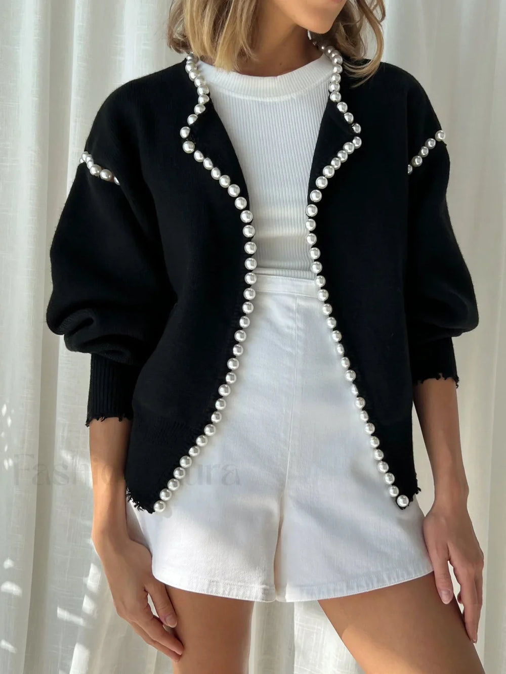 Vintage Pearl Graceful Edge Cardigan Black / XS Sweaters L