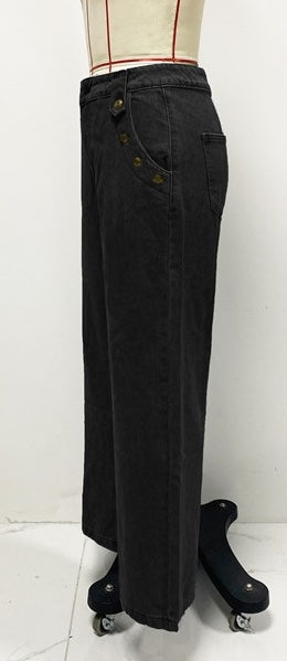 Frenzy Denim Flared Jeans - Black