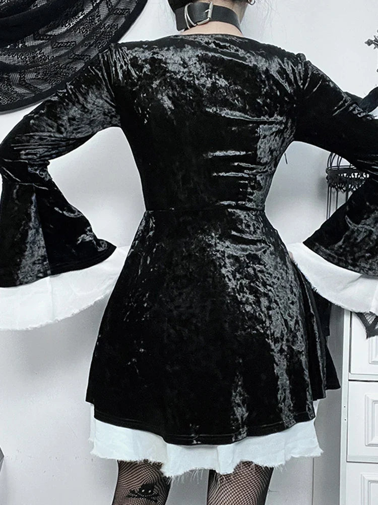 Gothic Lace Up Velvet Queen Medieval Renaissance Witch Vintage Costume Dress