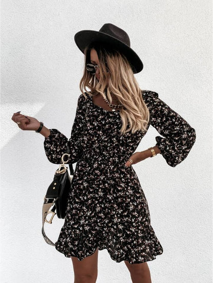 Romani Textured Floral Shift Dress