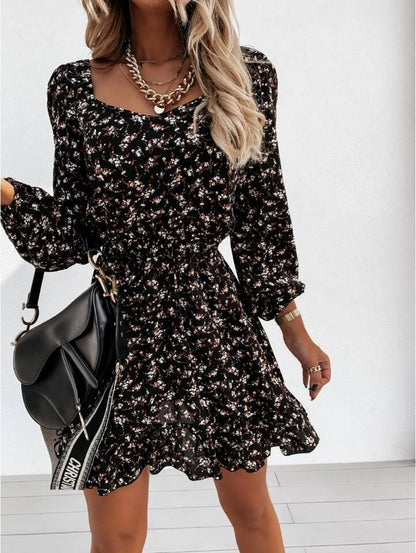 Romani Textured Floral Shift Dress