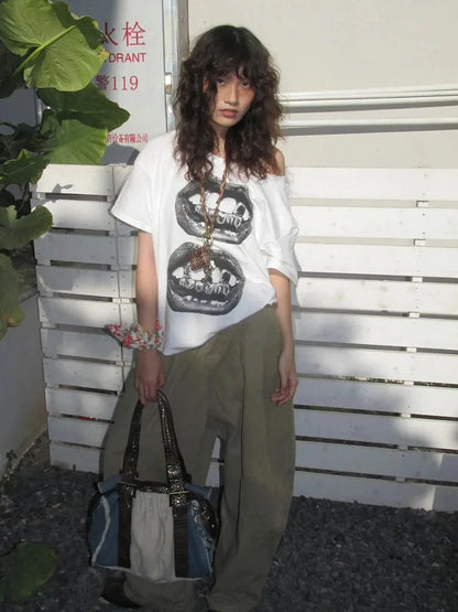Y2K One Shoulder Lips Tee