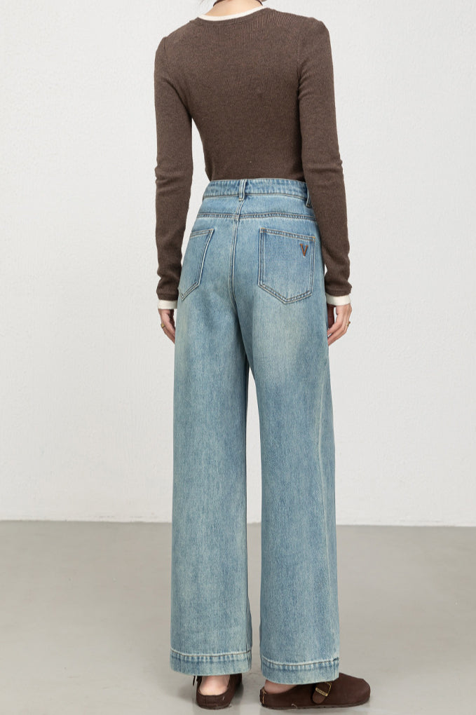 Soft High Rise Embroidered Cropped Jeans
