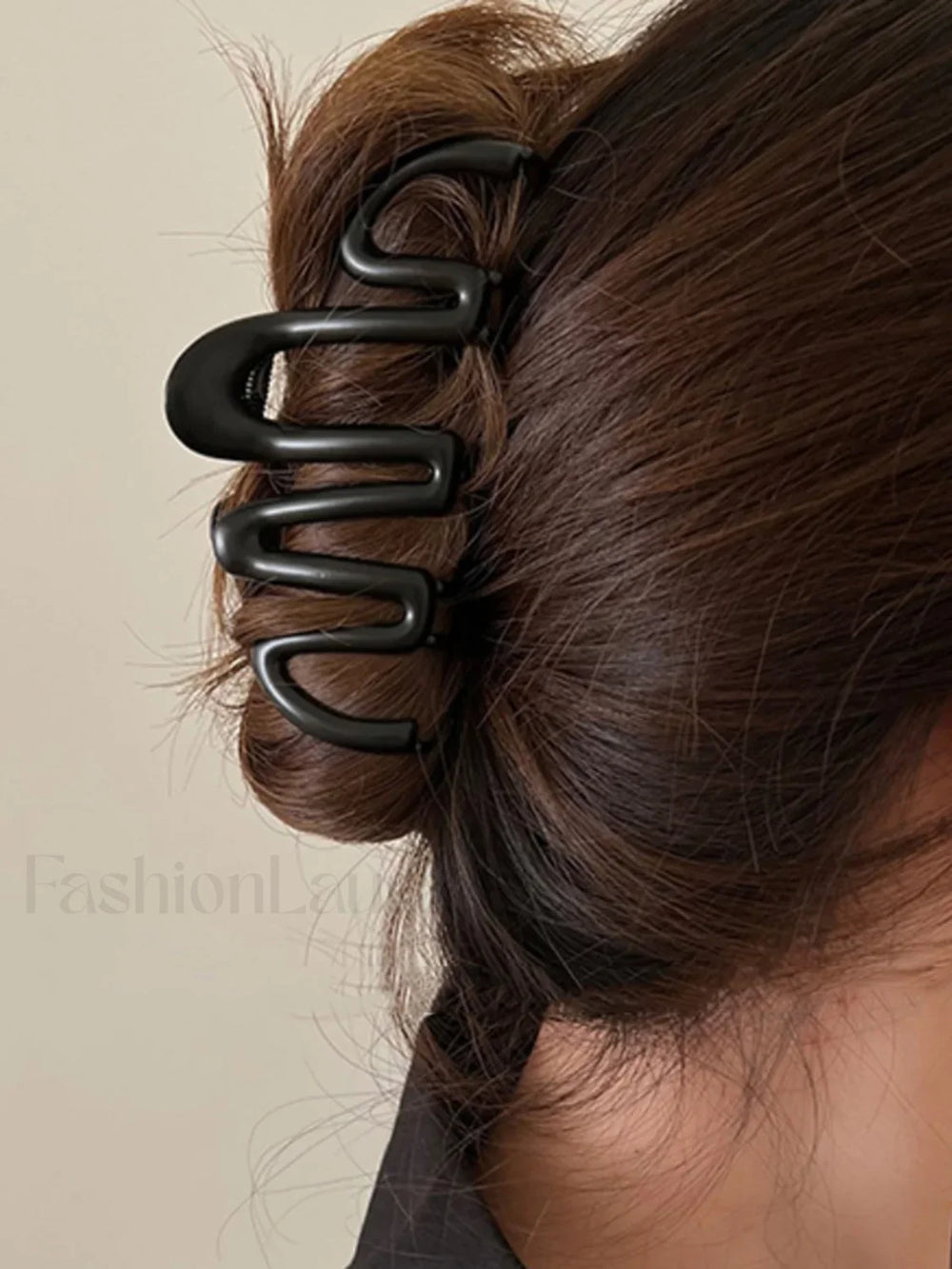 Essential Hair Claw Black / One Size Hair Accessories