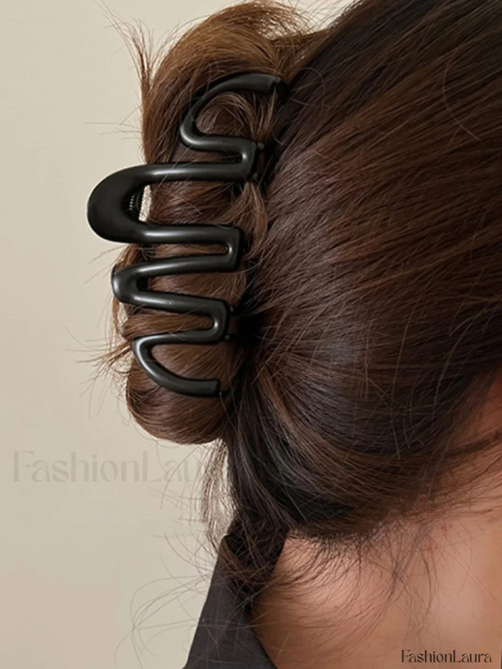 Essential Hair Claw Black / One Size Hair Accessories