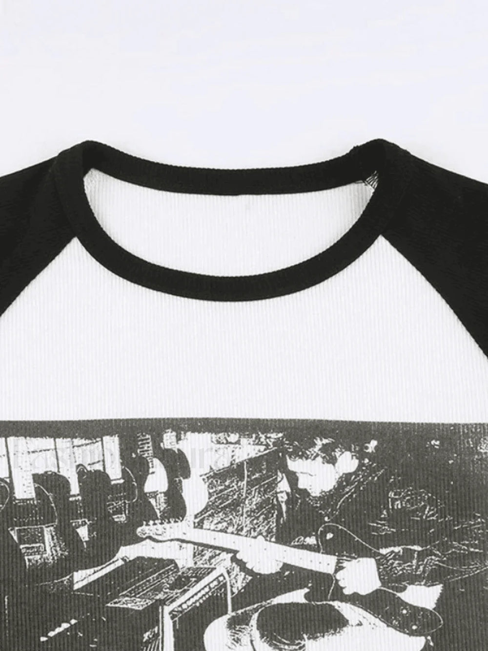 Figure Graphic Raglan Long Sleeve Crop Top Tops&Tees