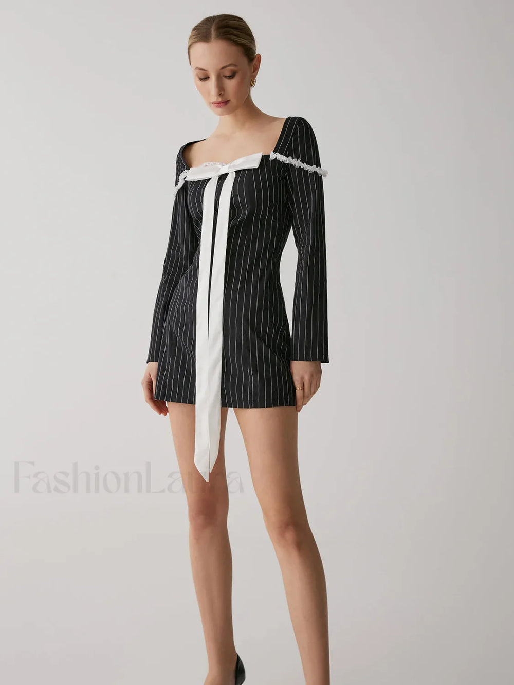 French Square Graceful Neck Short Dress Dresses