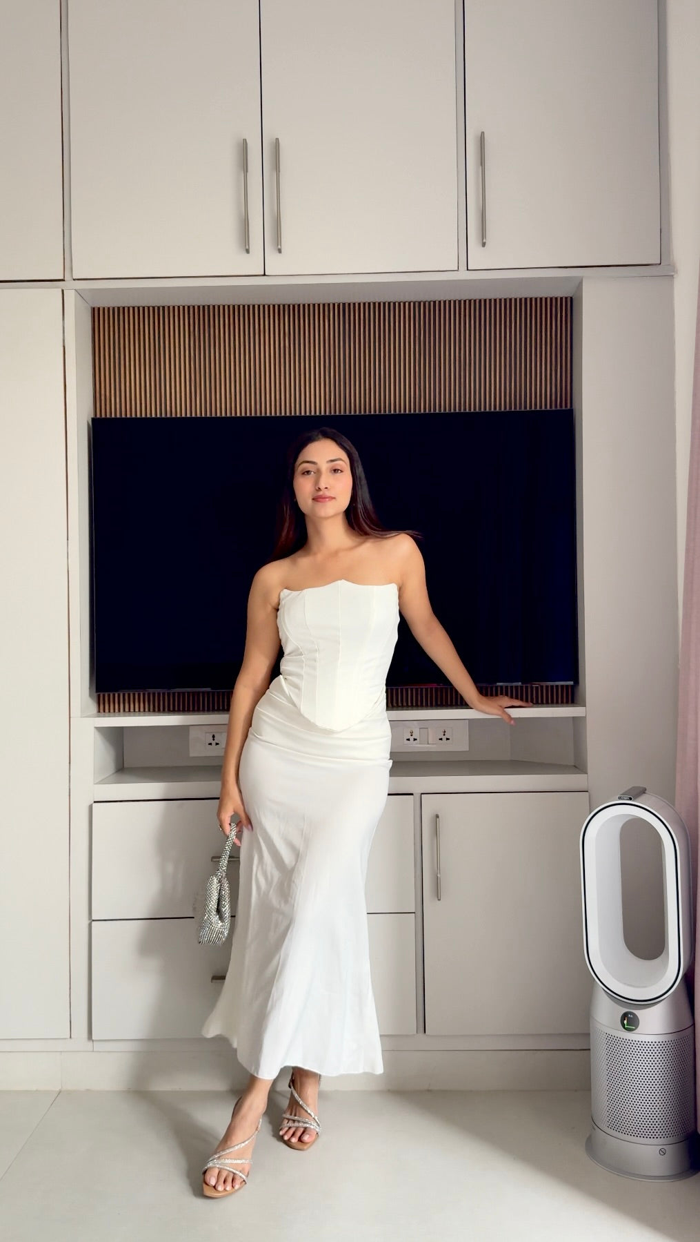 aishwarya Bansal X Miakee – Cameron