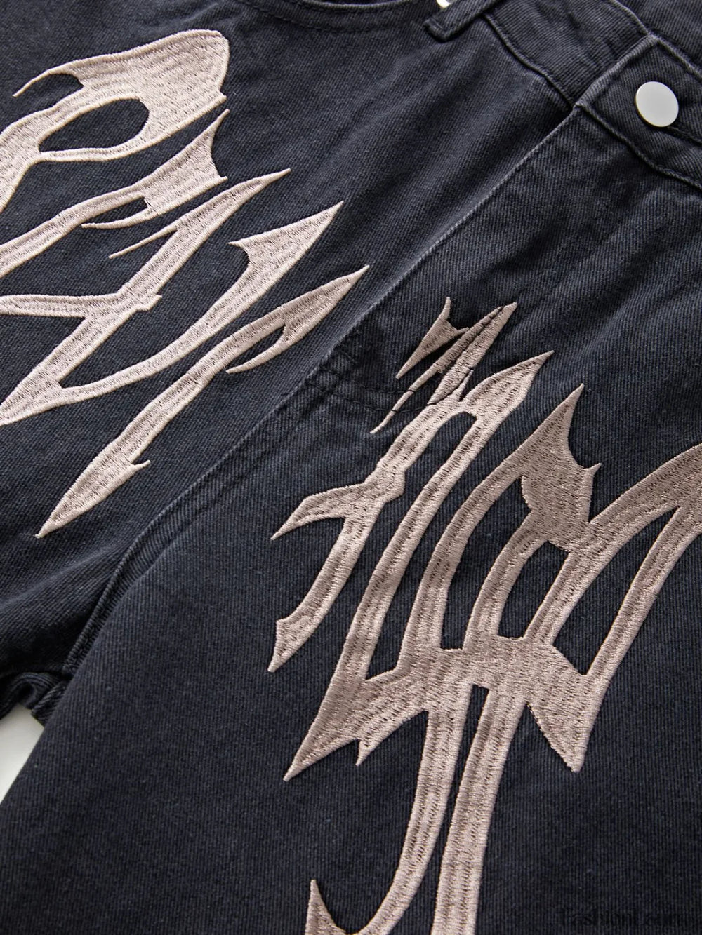 Men’s Washed Revenge Straight Leg Jeans loose jeans