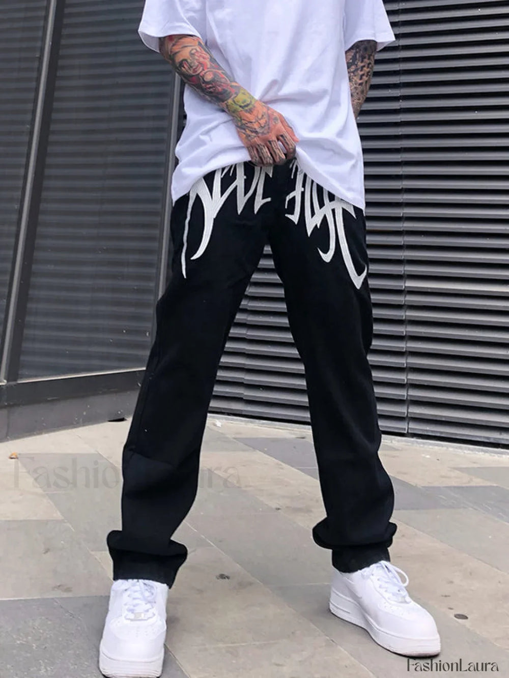 Men’s Washed Revenge Straight Leg Jeans White / S loose jeans