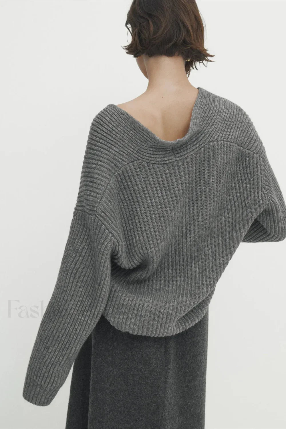 Minimalist Beige V neck Knit Cardigan