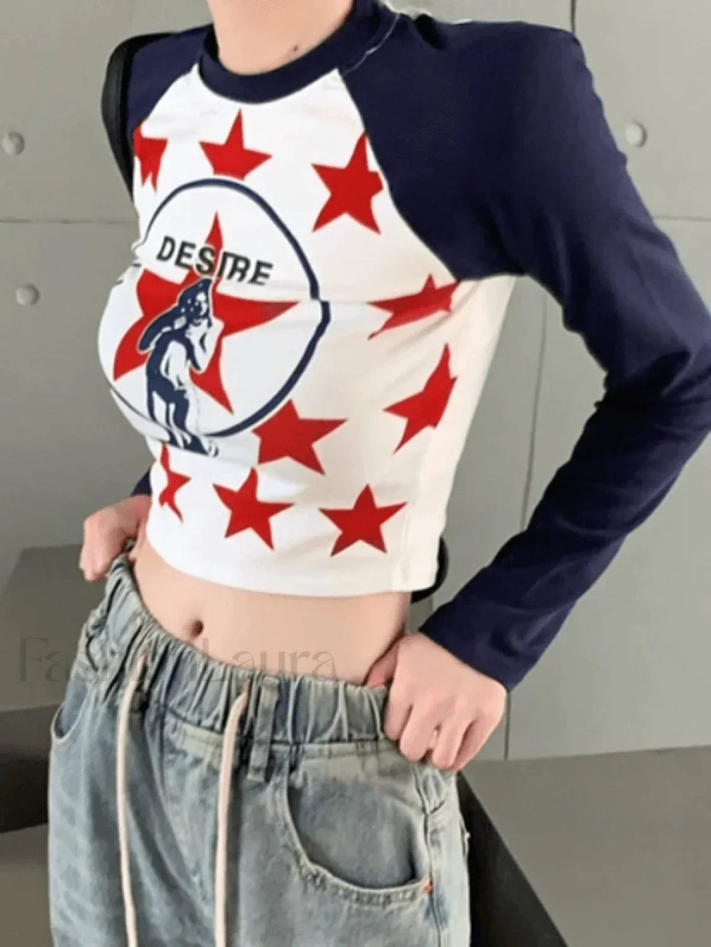 Raglan Sleeve Star Print Crop Top White / S Tops&Tees