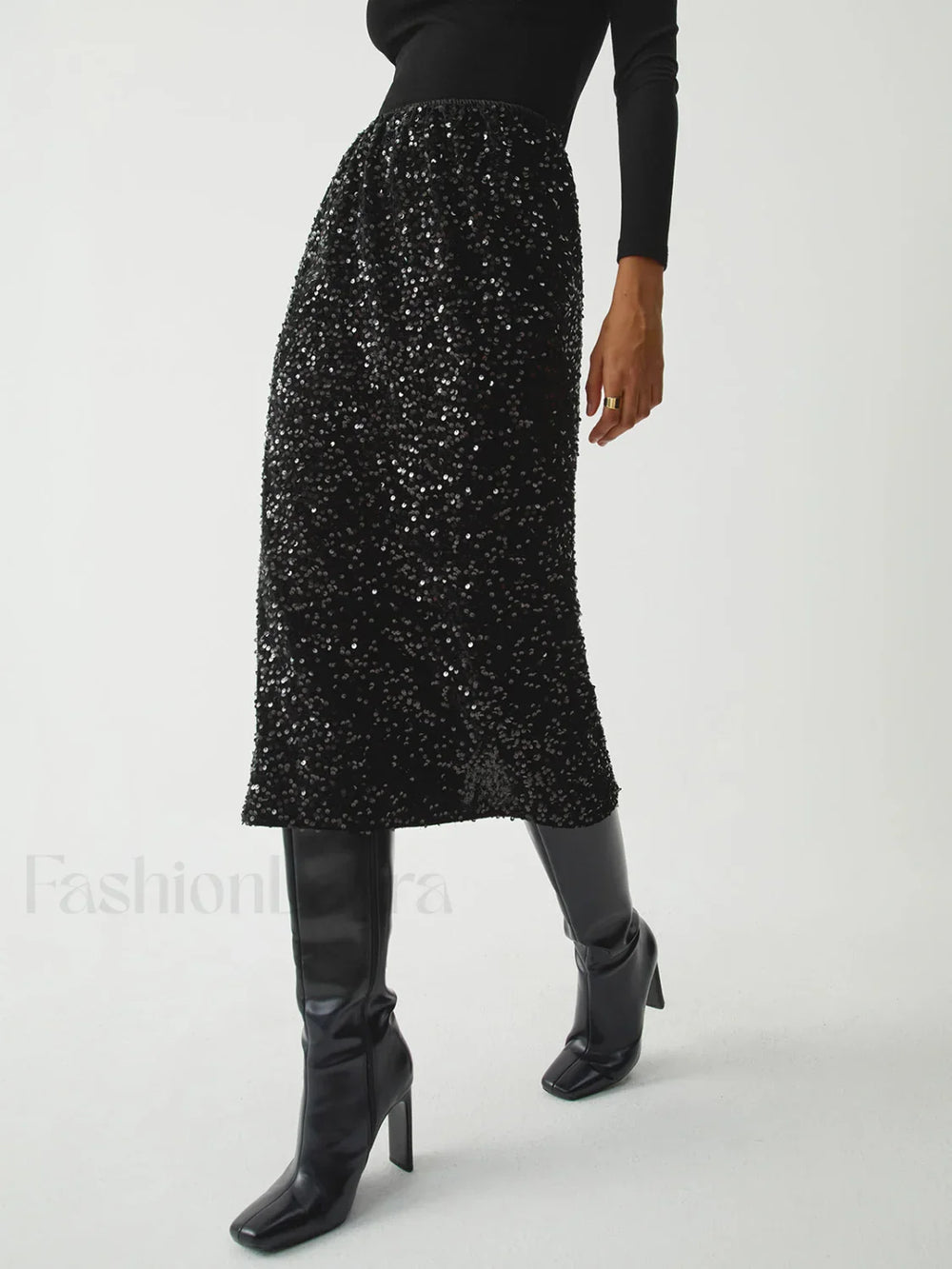 Sequined Charming Midi Skirt Black / S Skirts