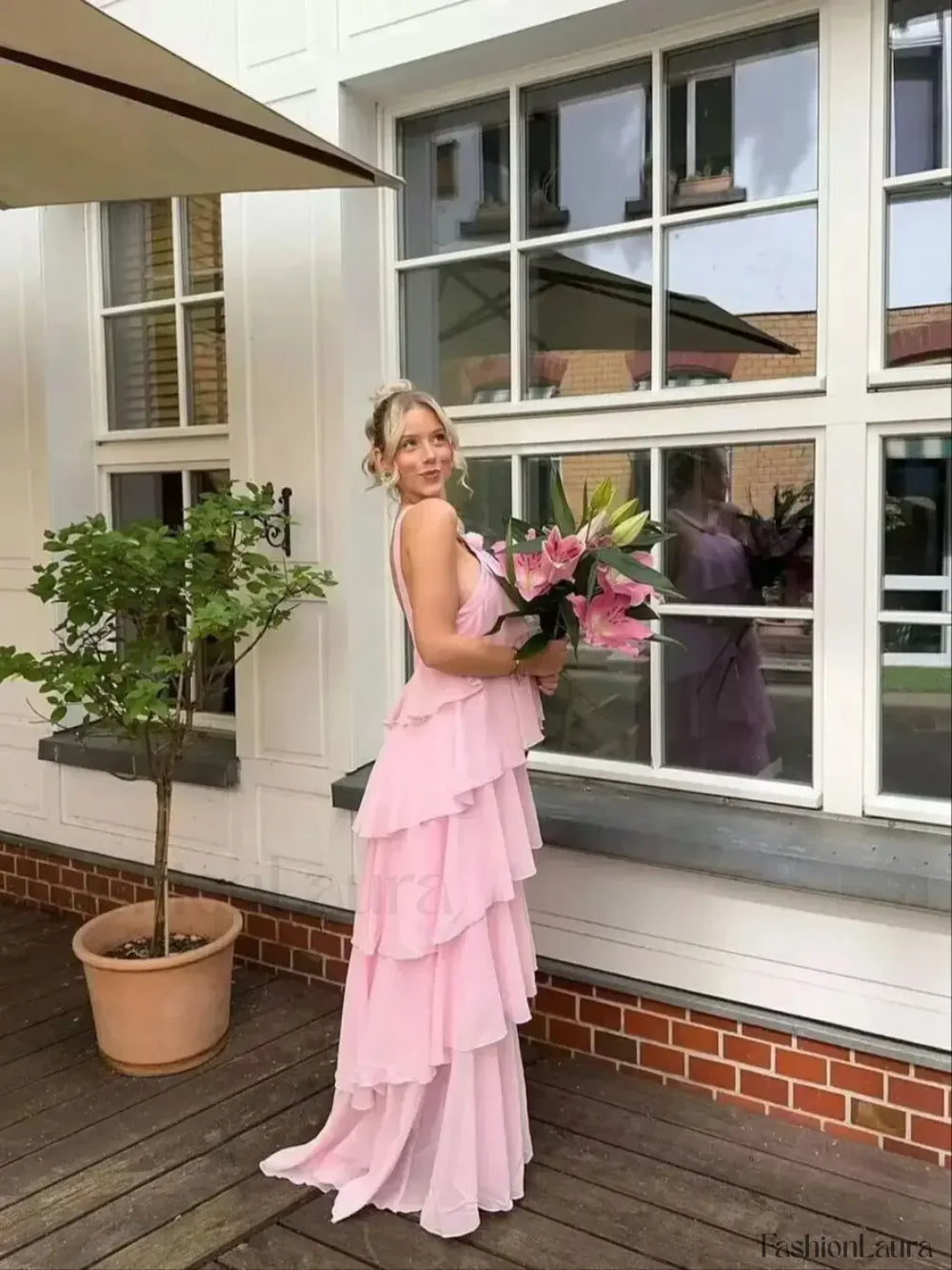 Sexy Backless Layered Ruffles Floral Dress