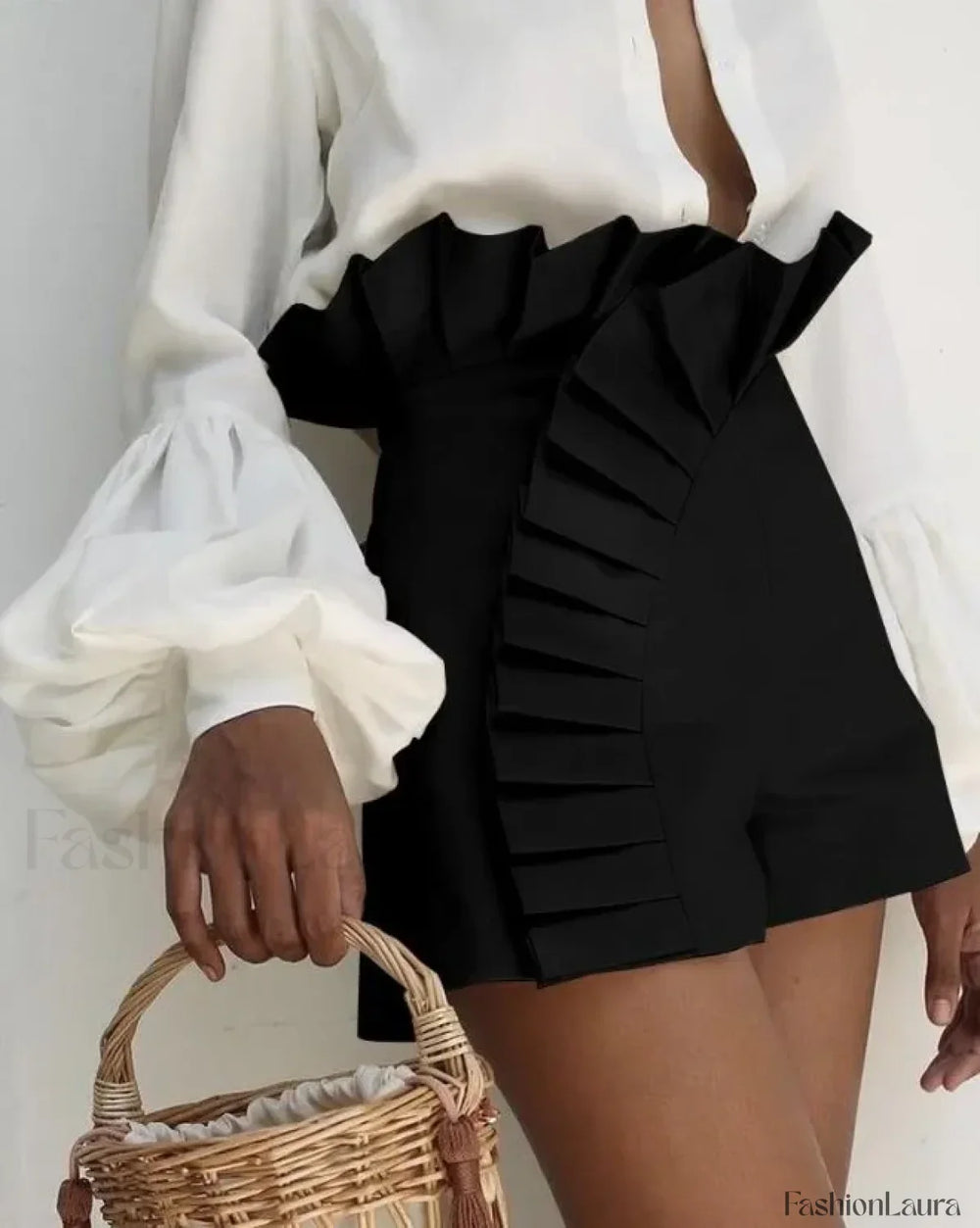 Sexy Solid Color High Street Ruffled High Waist Short Black / S