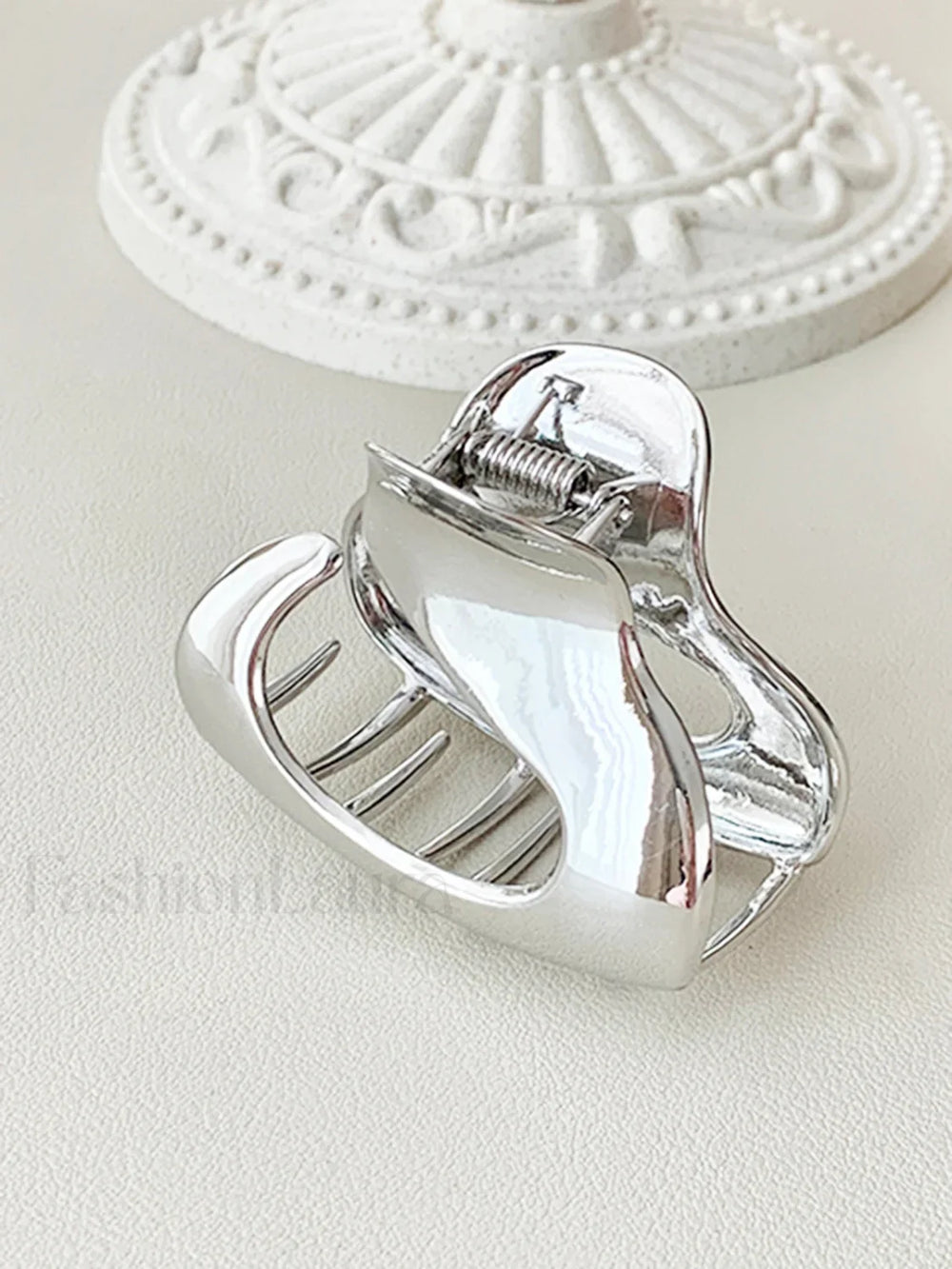 Silver Effect Graceful Hair Claw Silver / One Size Hair Accessories