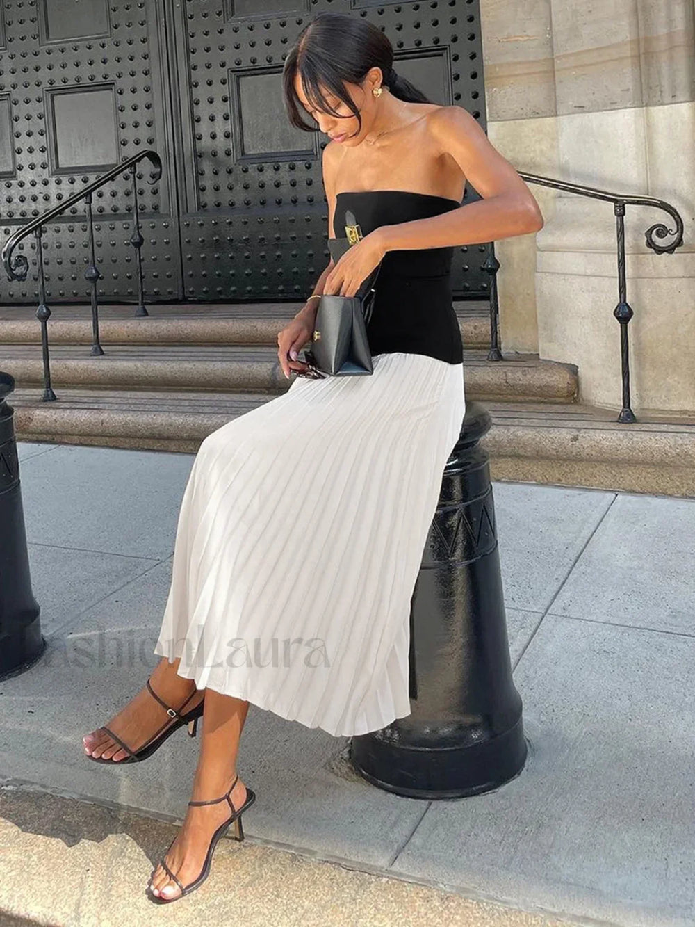 Sleeveless Pleated Long Dress Dresses