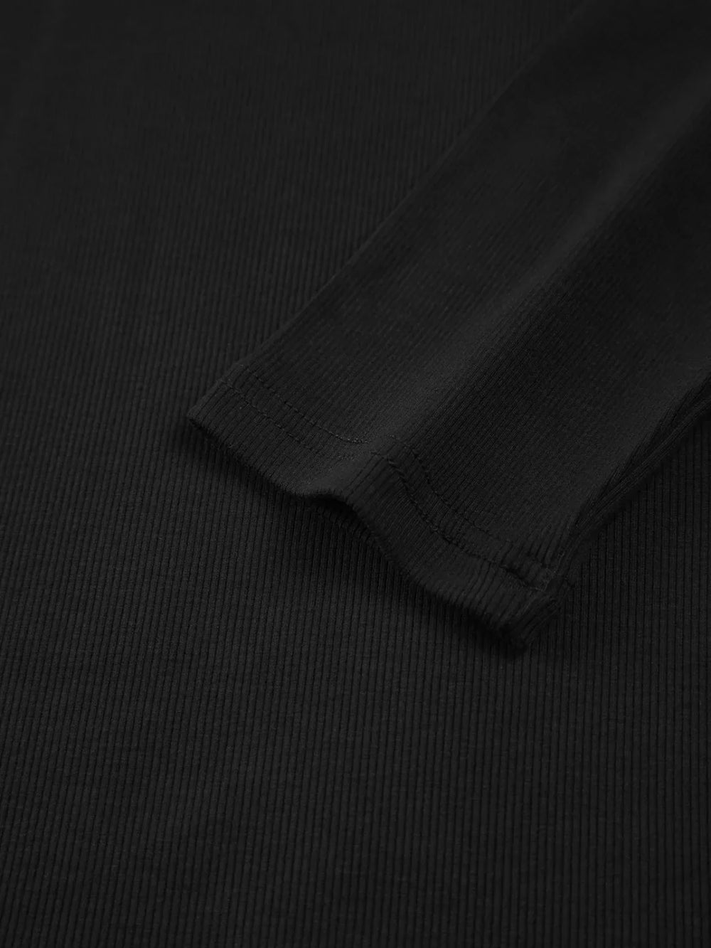 Sliver Lining Contrast Neckline Long Sleeve Top T Shirts