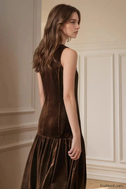 Solid Pleated Sleeveless Slim Fit Maxi Dress