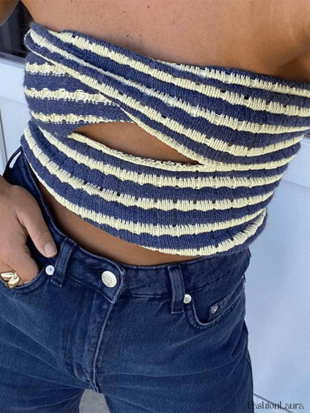 Twist Cutout Crop Bandeau Top Tops&Tees