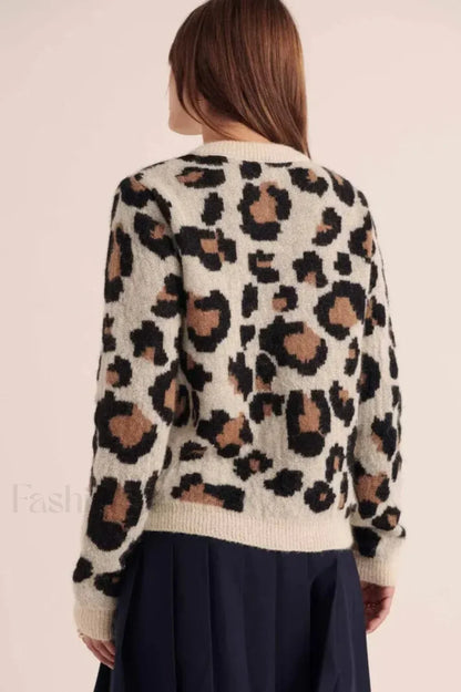 Vintage Leopard Print Knit Cardigan