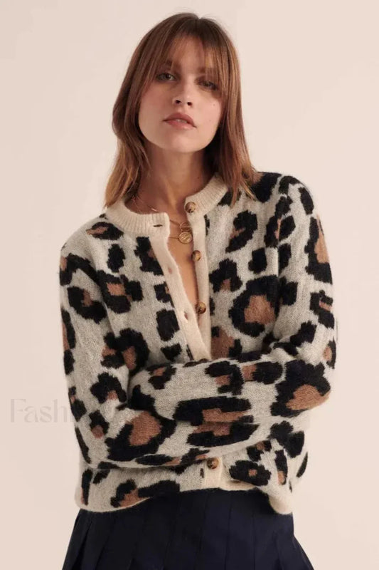 Vintage Leopard Print Knit Cardigan